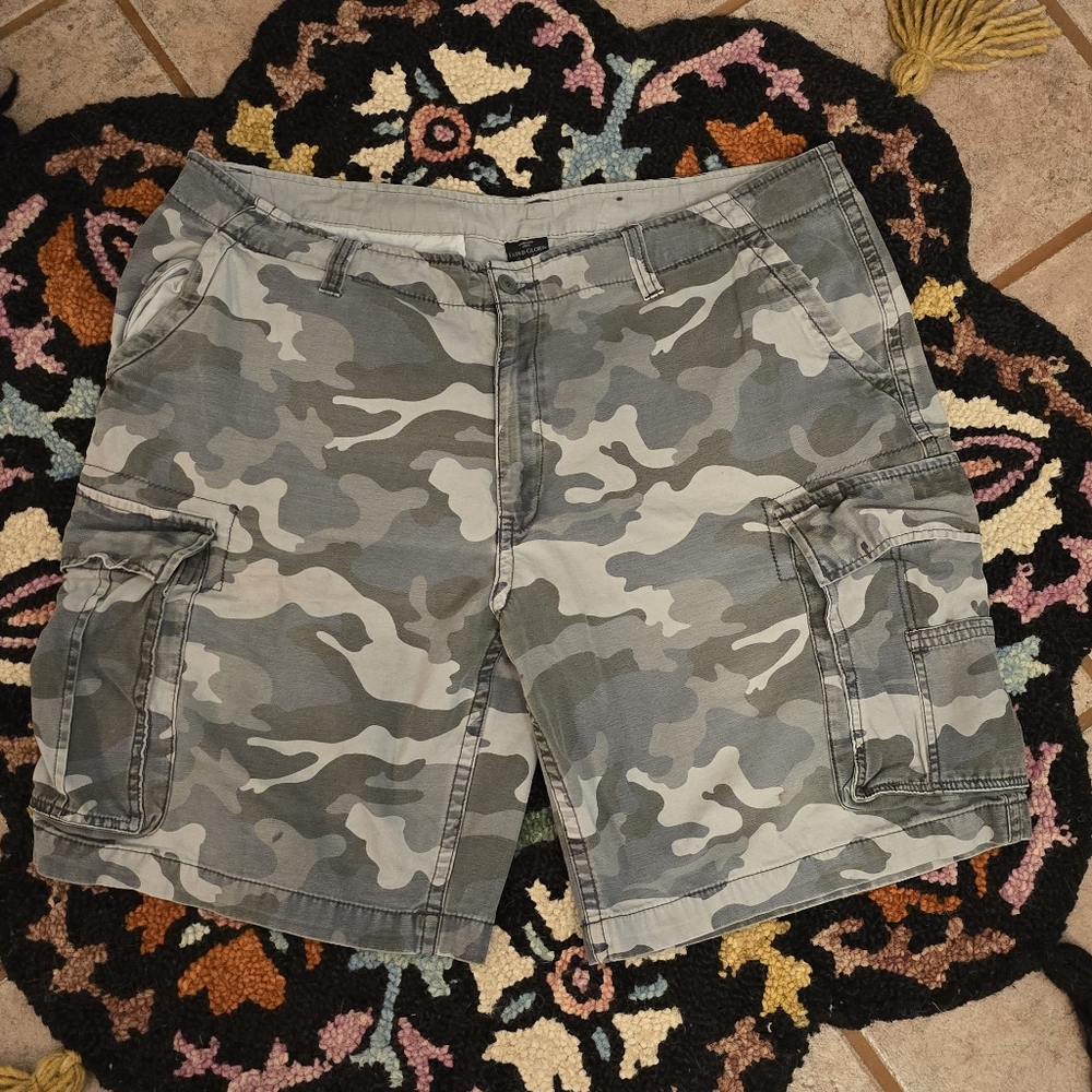 🔥🔥 Faded Glory Men's Camouflage Cargo Shorts🔥🔥 SIZE 42